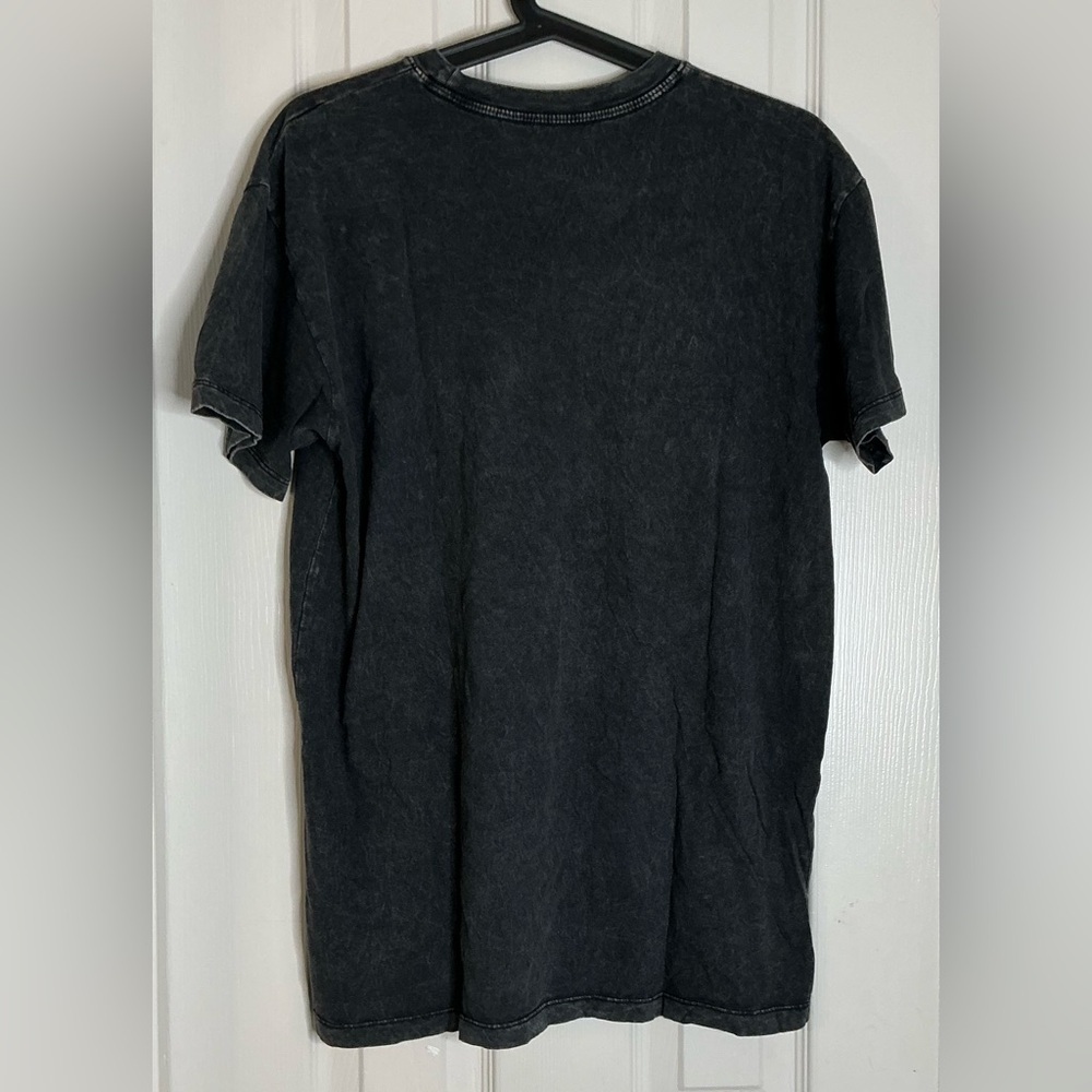 Hollister Black and Pink Short Sleeve Graphic Tee - Picture 4 of 7